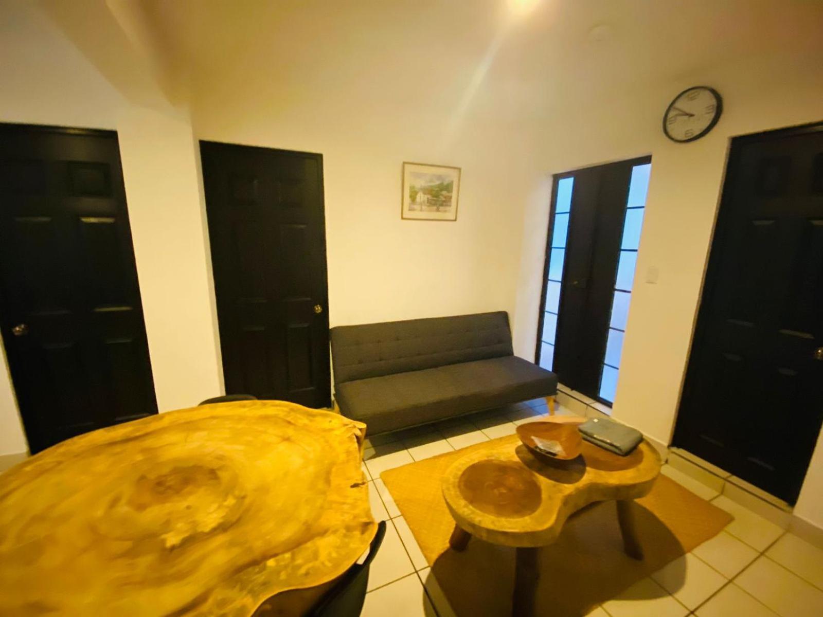 Hostal 17-52 Guatemala Dış mekan fotoğraf