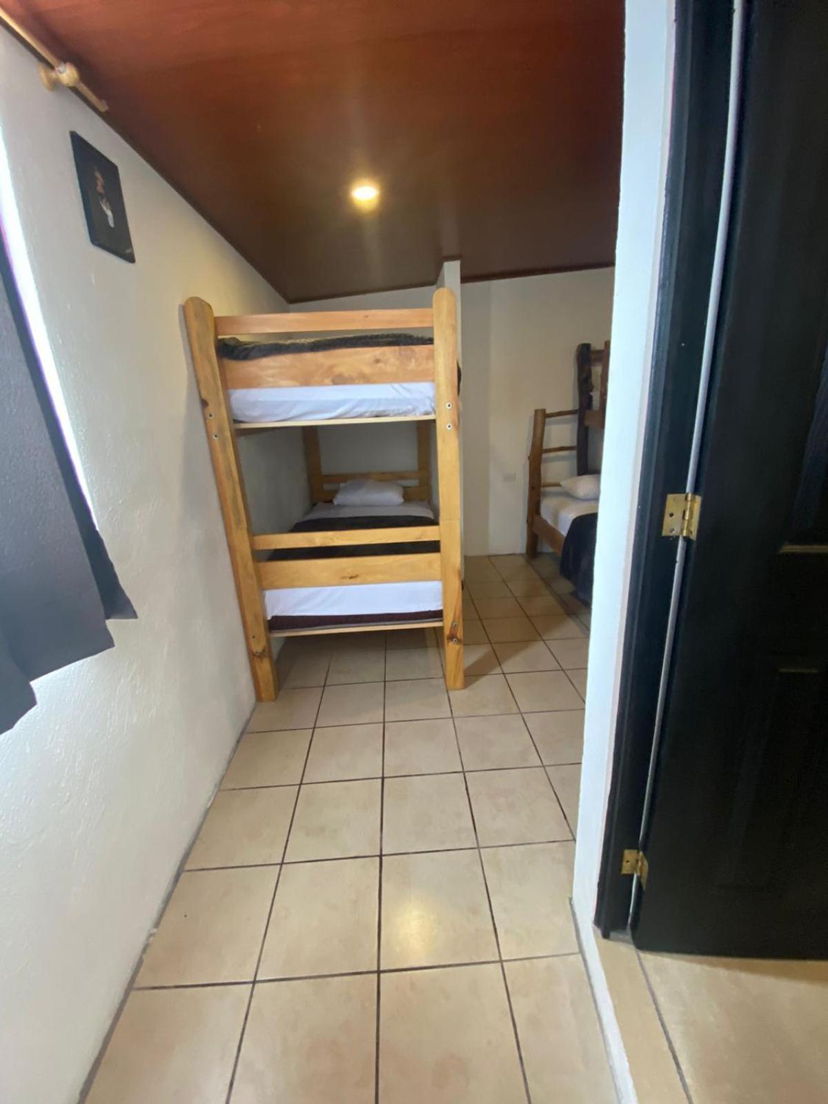 Hostal 17-52 Guatemala Dış mekan fotoğraf