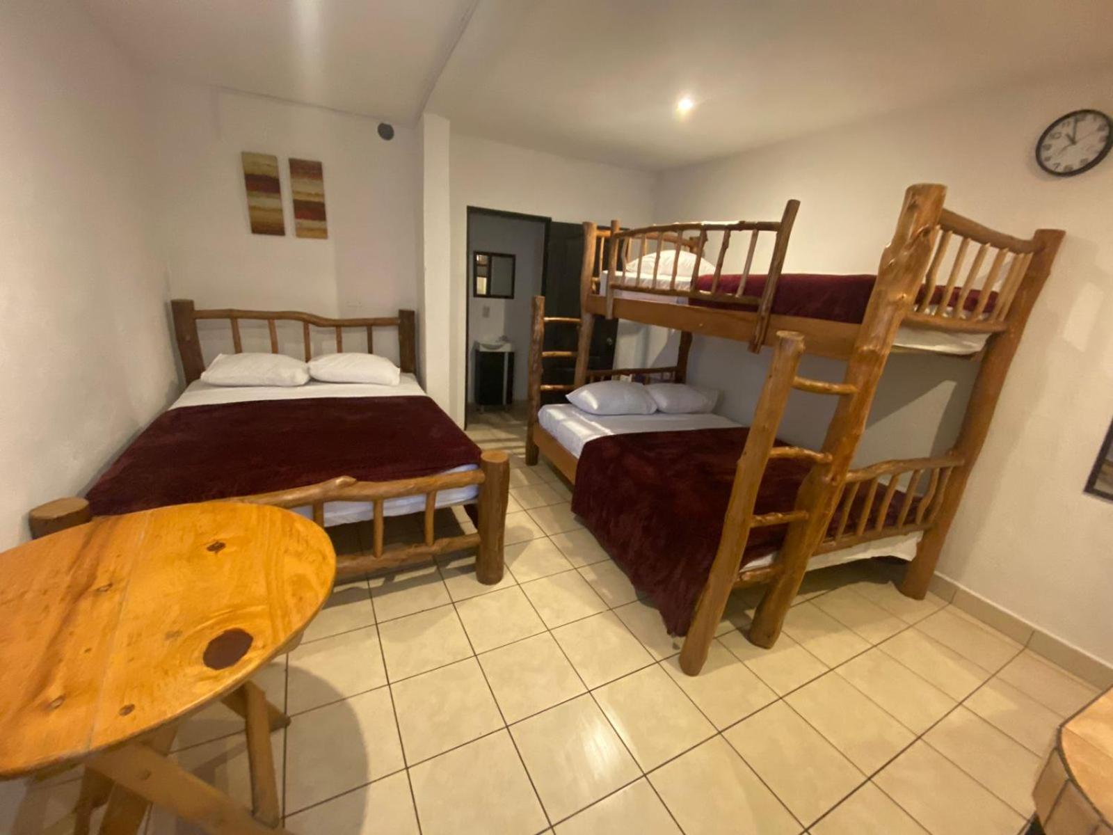 Hostal 17-52 Guatemala Dış mekan fotoğraf